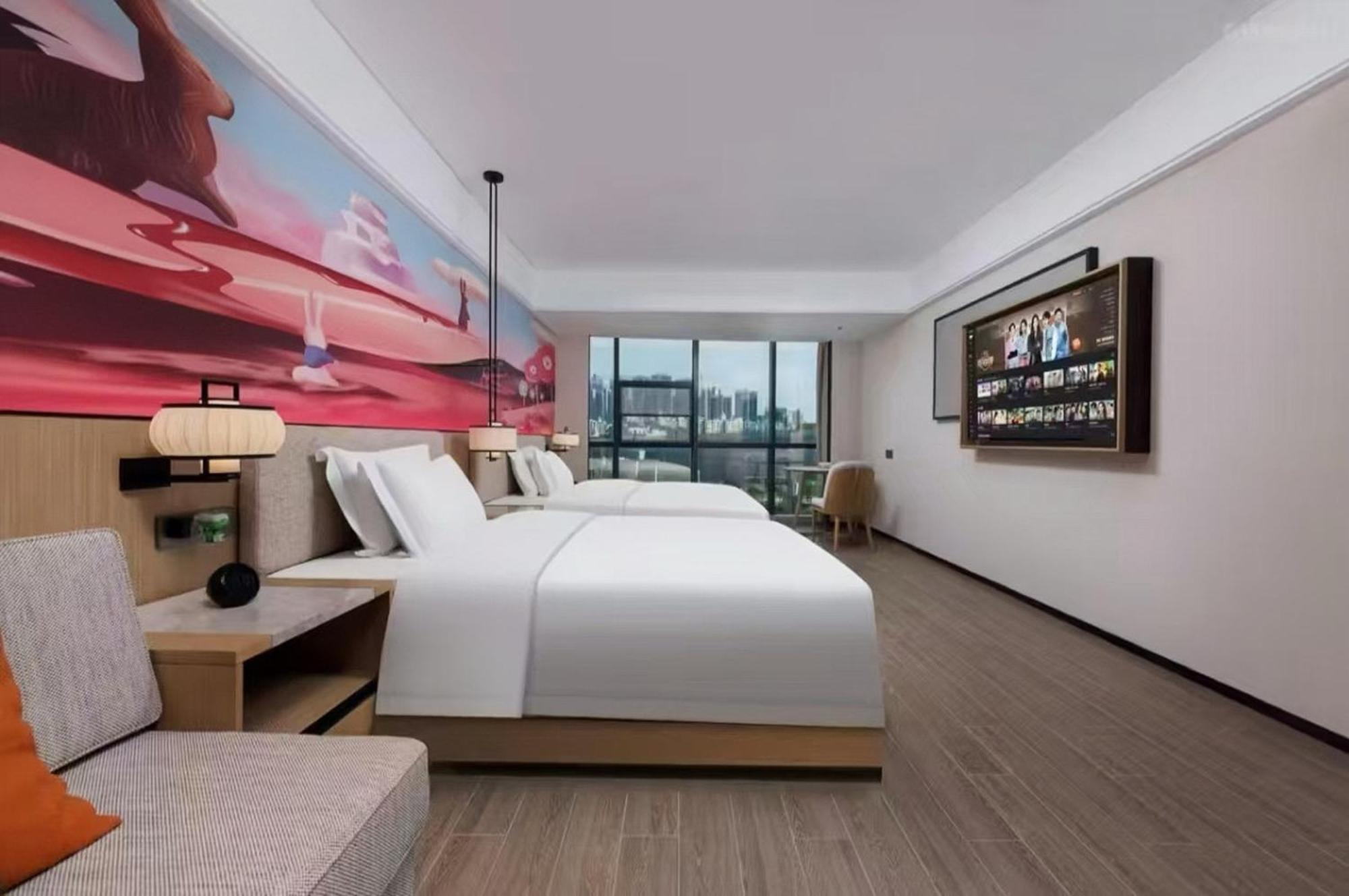 Mehood Lestie International Hotel Nancun Wanbo Metro Station Branch - Free Shuttle Bus To Canton Fair Complex During Canton Fair Period & Free Breakfast & Free Afternoon Tea & Free Midnight Snack & Free Vpn Internet Access Dış mekan fotoğraf