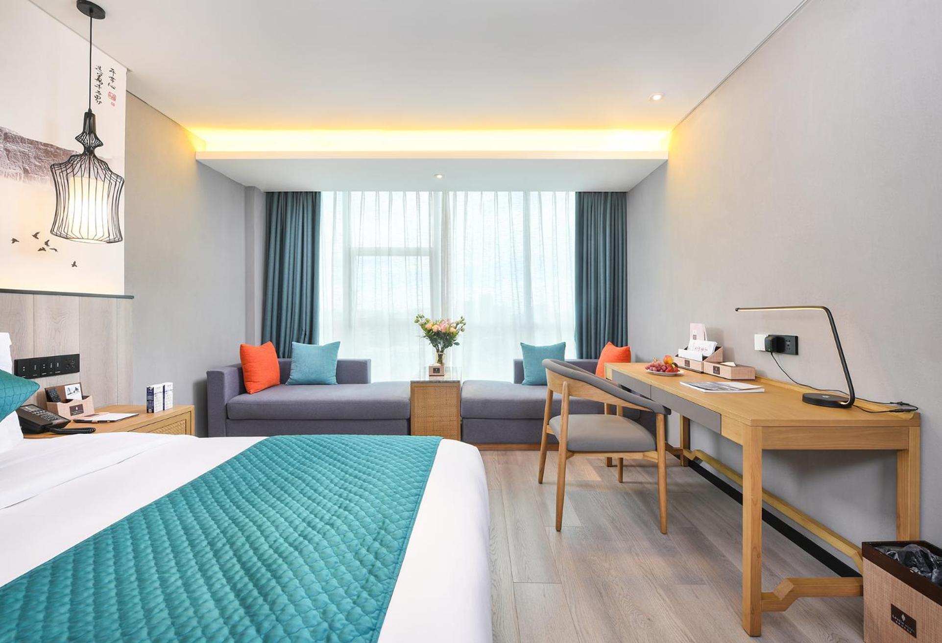 Mehood Lestie International Hotel Nancun Wanbo Metro Station Branch - Free Shuttle Bus To Canton Fair Complex During Canton Fair Period & Free Breakfast & Free Afternoon Tea & Free Midnight Snack & Free Vpn Internet Access Dış mekan fotoğraf