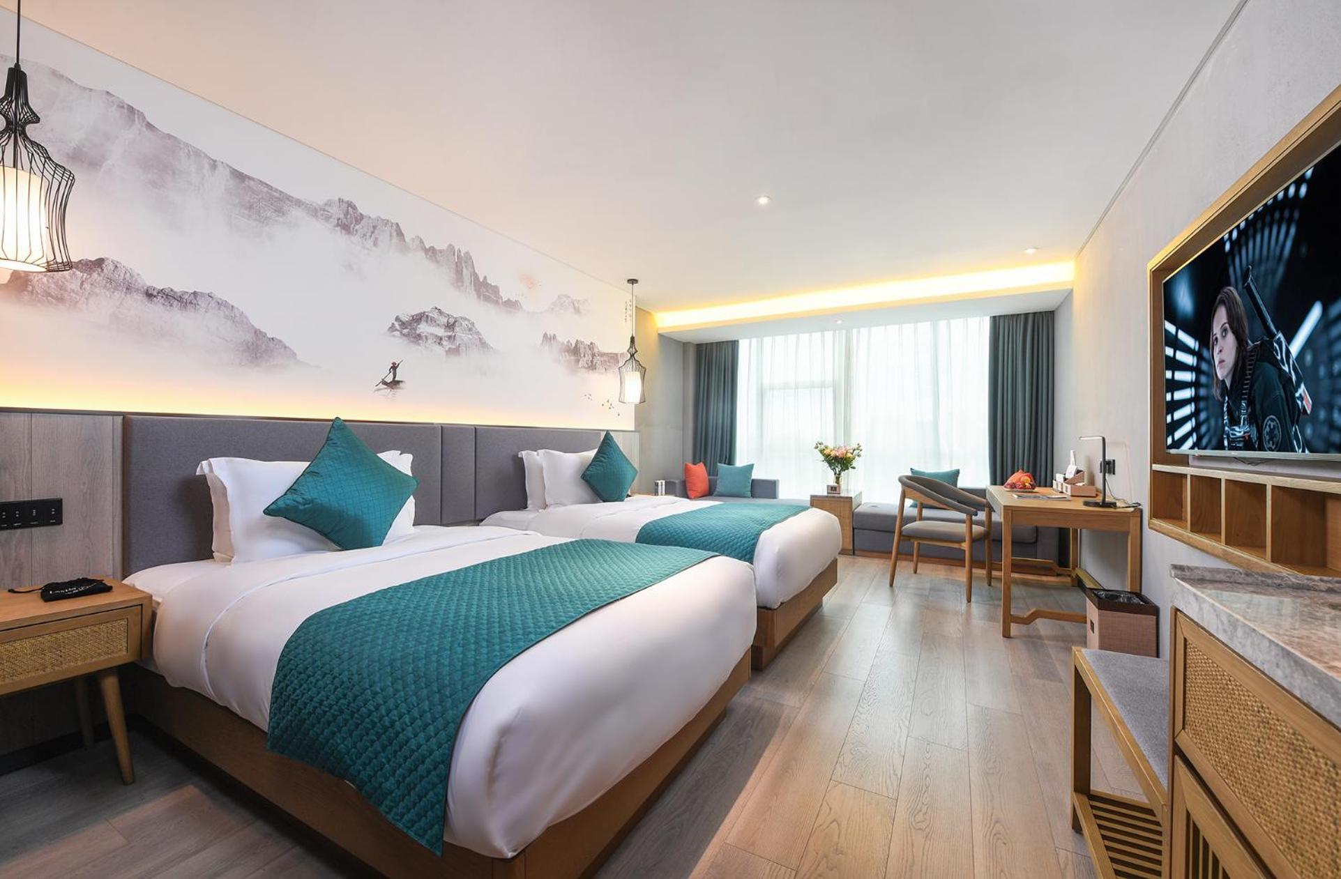 Mehood Lestie International Hotel Nancun Wanbo Metro Station Branch - Free Shuttle Bus To Canton Fair Complex During Canton Fair Period & Free Breakfast & Free Afternoon Tea & Free Midnight Snack & Free Vpn Internet Access Dış mekan fotoğraf