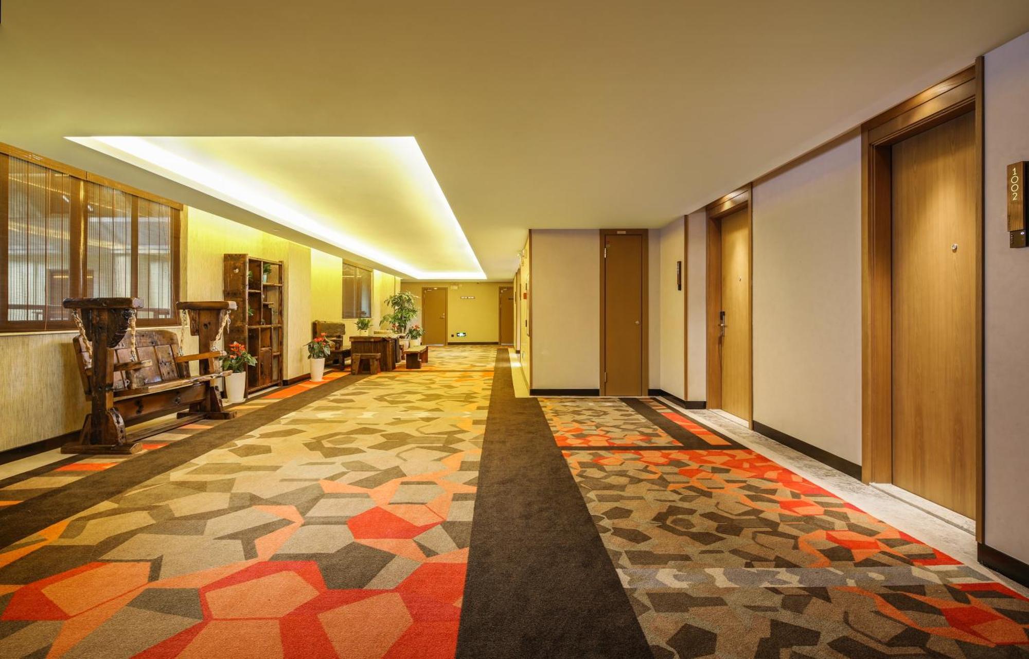 Mehood Lestie International Hotel Nancun Wanbo Metro Station Branch - Free Shuttle Bus To Canton Fair Complex During Canton Fair Period & Free Breakfast & Free Afternoon Tea & Free Midnight Snack & Free Vpn Internet Access Dış mekan fotoğraf