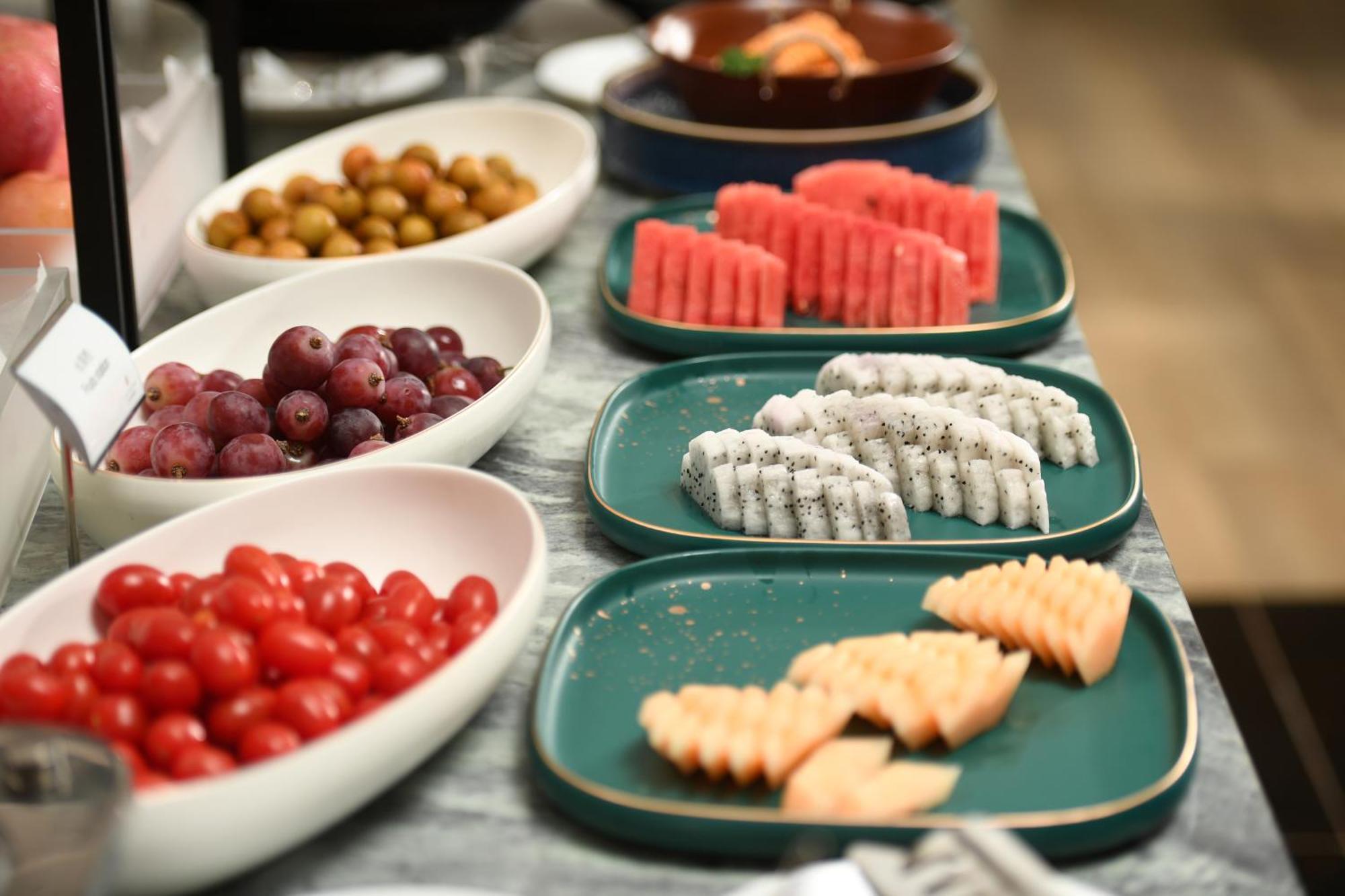 Mehood Lestie International Hotel Nancun Wanbo Metro Station Branch - Free Shuttle Bus To Canton Fair Complex During Canton Fair Period & Free Breakfast & Free Afternoon Tea & Free Midnight Snack & Free Vpn Internet Access Dış mekan fotoğraf